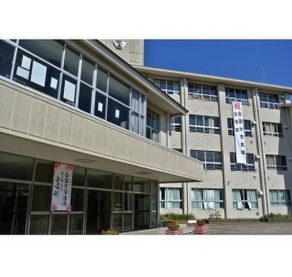 画像27:中学校「和歌山市立貴志中学校まで2210m」