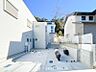 玄関：住む人や訪れる人やさしくエスコートする玄関アプローチ。