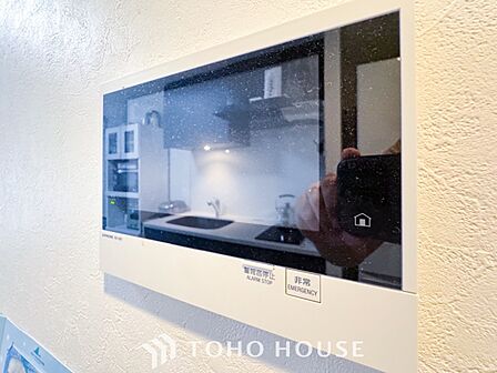 誰が来てもわかる様にモニター付きインターホンを設置。