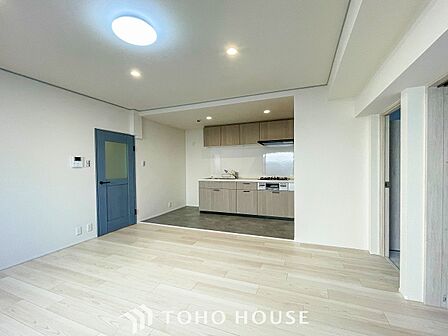 開放感あるリビングダイニング。ご家族とのんびりしたひと時を過ごせますね。