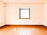 子供部屋：採光もアクセントの一つとして。プライベートルームにはやさしい光が射し込んでいます。