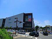 温泉施設も入る『港北みなも』。カフェ等も入っているので、スパやお食事ついでのお買い物ができそうです。