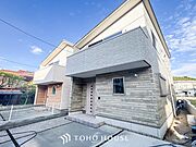 閑静な住宅街の一角、ひと時のくつろぎが生まれ、ゆっくりと愛着が育まれていきます。