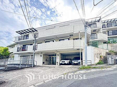 表現された空間は豊かな光と風を纏い、暮らしの時間を豊かにしてくれます。