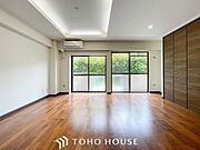 開放感あるリビングダイニング。ご家族とのんびりしたひと時を過ごせますね。