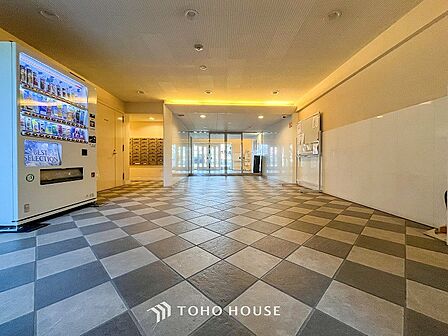 訪れるゲストや住む人を優しく迎え入れてくれる明るい空間です。