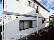 風を感じ解放感あふれる光に満ちた住まい。
