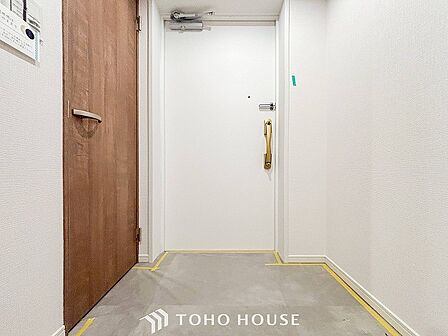 居住者の帰り、訪れる方を優しく迎えてくれる玄関です。