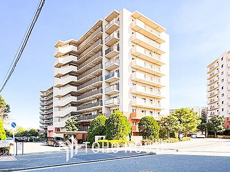 時代の流れに惑わされないシックなカラートーンで街並みに溶け込む外観。