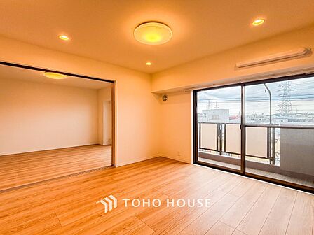 ご家族やお客様との時間など、多くの時を刻む空間。何気なく過ぎる時でさえも上質なひと時に。