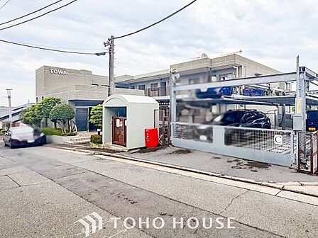 時代の流れに惑わされないシックなカラートーンで街並みに溶け込む外観。