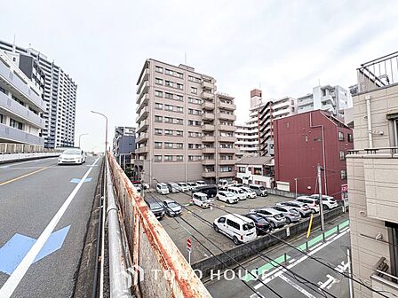 表現された空間は豊かな光と風を纏い、暮らしの時間を豊かにしてくれます。