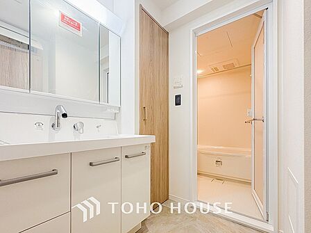 ご家族の1日が始まり、1日の終わりを締めくくる洗面空間。
