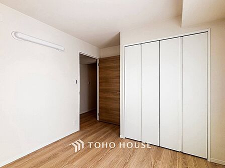 1日の疲れを癒し、心地よく寛げるようゆったりとした広さを確保しています。