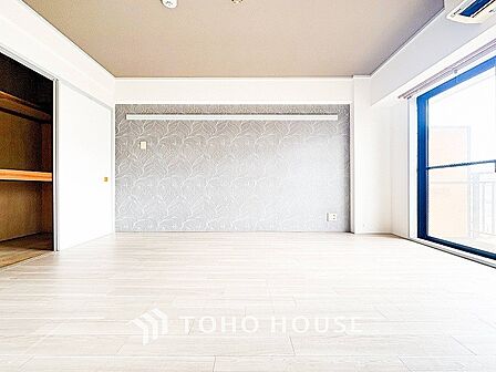 やわらかな陽射しが心地よい落ち着いた住空間。