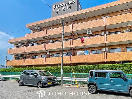 時代の流れに惑わされないシックなカラートーンで街並みに溶け込む外観。