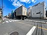 外観：住む人を映し出す洗練された佇まいは、いつまでも輝き続けながらいつしか街の風景に溶け込んでいきます。