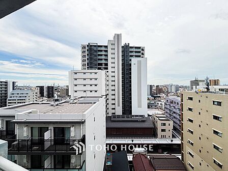 開放的で気持ちの良い眺望と青い空を満喫できます。