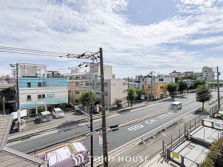 開放的で気持ちの良い眺望と青い空を満喫できます。