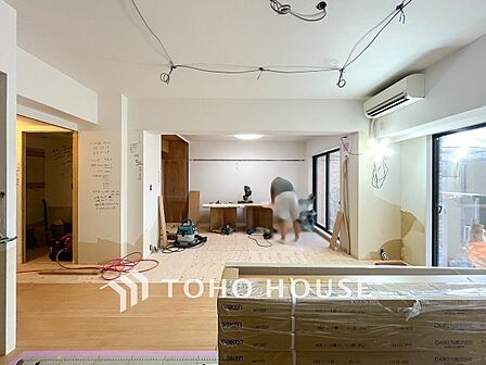 あたたかい日差しがたっぷり降り注ぐLDKは自然と家族の顔があかるい笑顔に。
