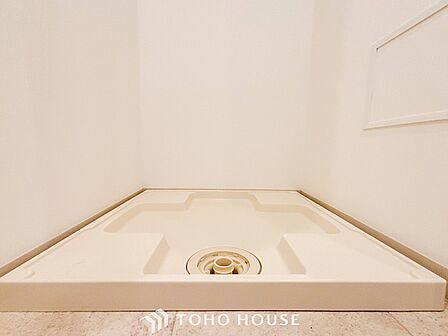 洗濯機を配置しても十分なスペースを確保しております。