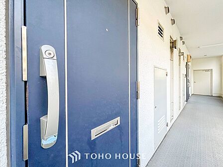 住まいの顔となる玄関。安らぎに満ちた健やかな暮らしを期待させます。