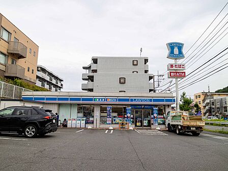 24時間営業ですので急なお買い物にも便利です。