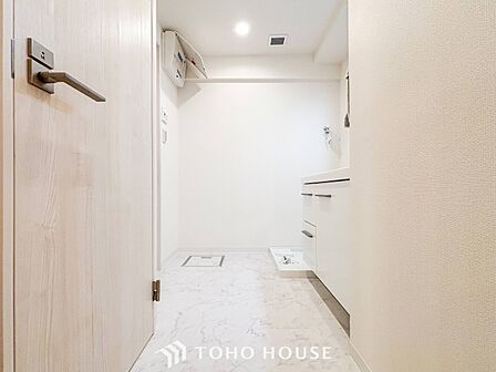 ご家族の1日が始まり、1日の終わりを締めくくる洗面空間。