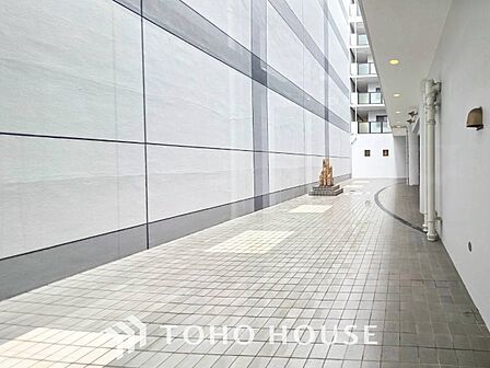 時間のゆとりと空間、爽やかな陽光がもたらす光と風を贅沢なまでに感じる暮らしが始まります。