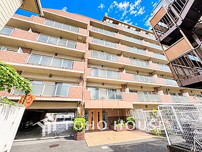 外観:流行に左右されず、将来にわたって価値が継続する「上質」な佇まい。 外観:流行に左右されず、将来にわたって価値が継続する「上質」な佇まい。