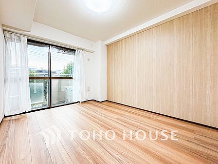 1日の疲れを癒し、心地よく寛げるようゆったりとした広さを確保しています。