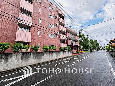 忙しく過ぎゆく日常を置き去るほど、ゆったりした時間が流れる住環境。
