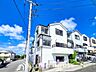 外観：忙しく過ぎゆく日常を置き去るほど、ゆったりした時間が流れる住環境。