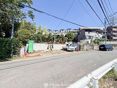 外観:時間のゆとりと空間、爽やかな陽光がもたらす光と風を贅沢なまでに感じる暮らしが始まります。 外観:時間のゆとりと空間、爽やかな陽光がもたらす光と風を贅沢なまでに感じる暮らしが始まります。