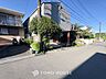 外観：落ち着きのある閑静な住宅街に佇む邸宅。きっとここからご家族のかけがえのない想い出が作られることでしょう。