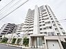 外観：前面道路含む現地写真『快適』は「家」と「街」と「環境」が調和した時に訪れるだと改めて感じさせてくれます。