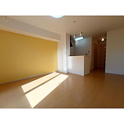 メゾンブリーズ 1階ワンルームのリビング/ダイニング