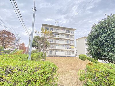 外観：2023年4月内装リフォーム完了済み　開放感溢れる角部屋です。