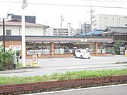 セブンイレブン　彦根駅前店まで950メートル