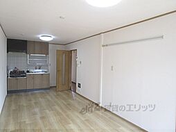 フローラ 202 2階2LDKのリビング/ダイニング