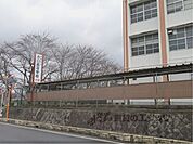 滋賀県立水口高等学校まで850メートル