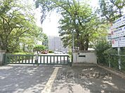 八日市南小学校まで850メートル