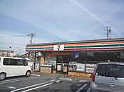 セブンイレブン　草津野路店まで540メートル