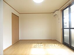 JR東海道・山陽本線 南彦根駅 バス6分 庄堺公園口下車 徒歩2分の賃貸アパート 2階ワンルームのリビング/ダイニング