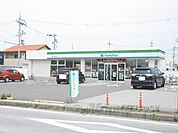 ファミリーマート　彦根川瀬馬場町店まで650メートル