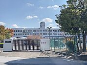 聖泉大学まで3400メートル
