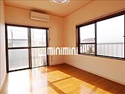 6帖のお部屋です