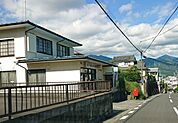 郵便局「秦野曲松郵便局まで1500m」