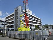 役所「秦野市役所まで430m」