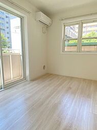 ミルクリーク新丸子 1階ワンルームのリビング/ダイニング